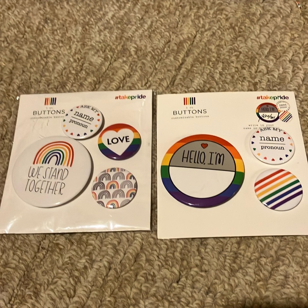 Pride buttons/pins